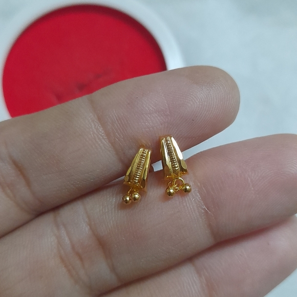 Beautiful new small earrings - Picture 5 of 10